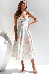 Luftiges Fit & Flare Sommer-Midikleid mit Bindebändern und Blumenmuster - Aprikose
